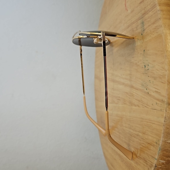 Gucci Sunglasses - Picture 2 of 6